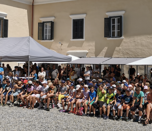 Schule im Schloss | Šola v gradu